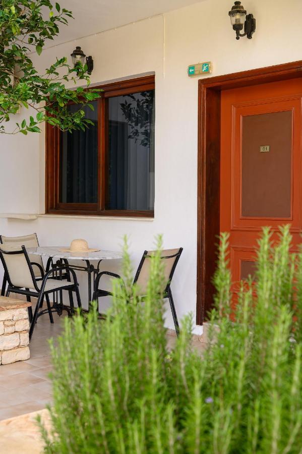 Anthos Apartments Plakias Bagian luar foto