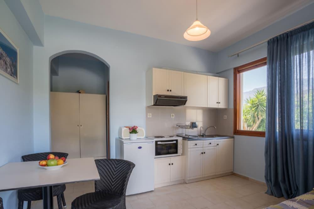 Anthos Apartments Plakias Bagian luar foto